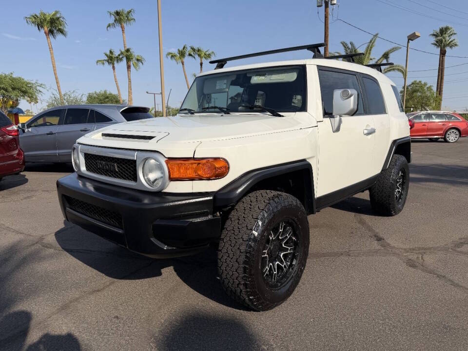 toyota fj cruiser 2011 JTEBU4BF4BK099754 image toyota fj cruiser 2011 JTEBU4BF4BK099754 image